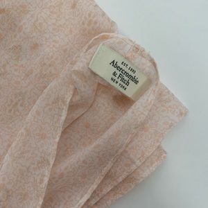 Abercrombie & Fitch Circle Scarf